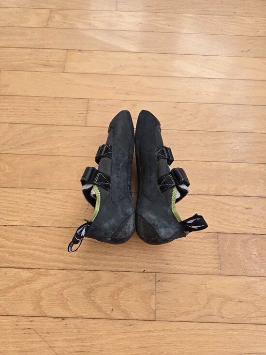 Evolv | Defy black gray sporty rock climbing shoes | MENS 10 main image 8